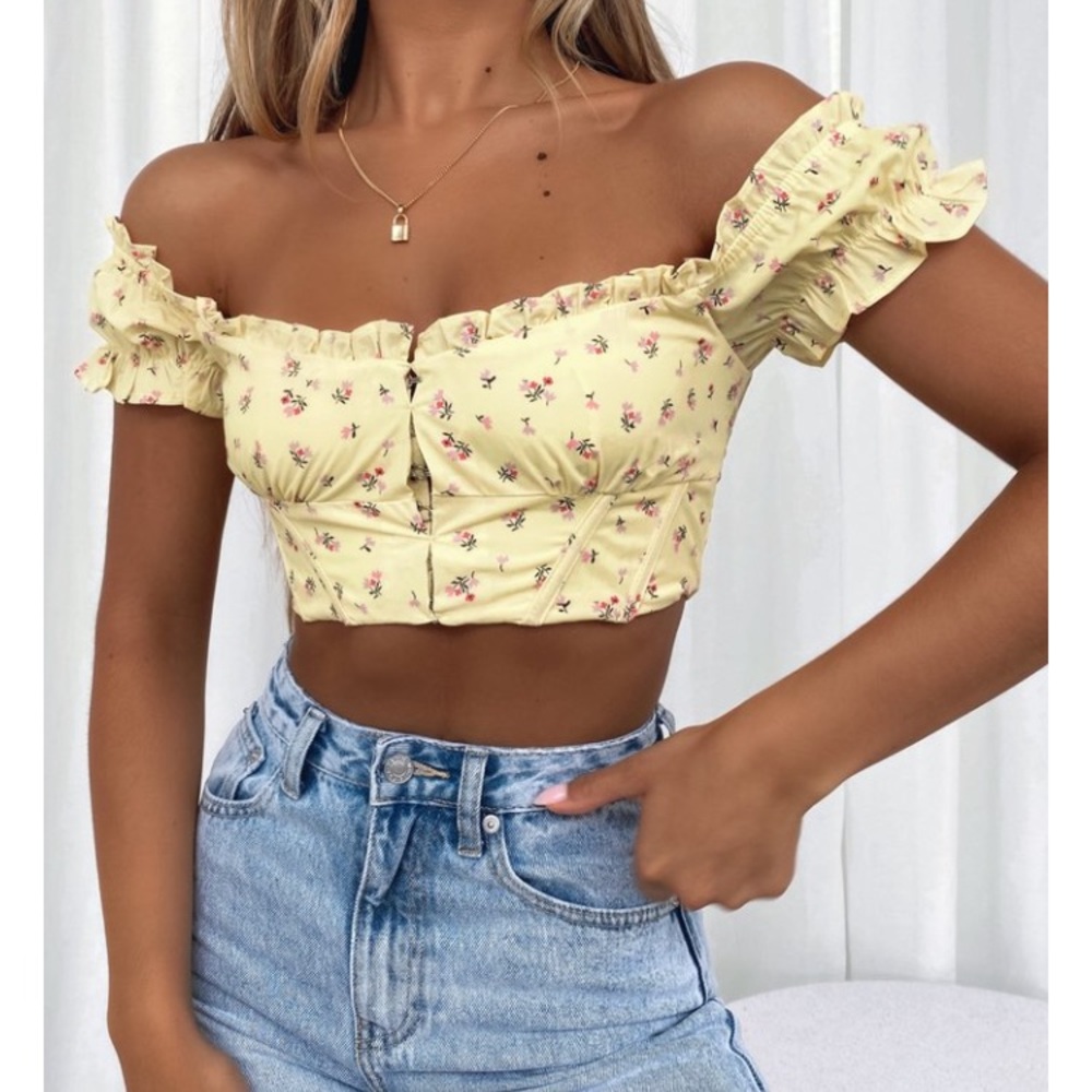 White fox Yellow Bustier